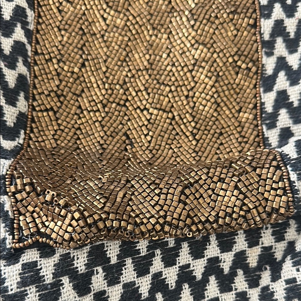 Stylish Black and Gold Women's Tote Bag - Picture 3 of 6